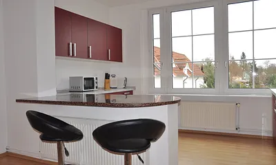 Wohnküche mit Tresenbereich