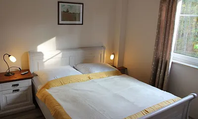 Schlafzimmer 2
