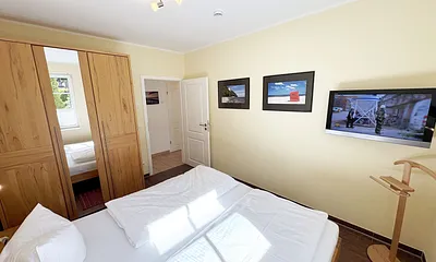 1.Schlafzimmer mit Doppelbett