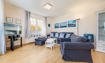 Flat-TV, HiFi-Anlage und kostenfreies WLAN sind vorhanden.
