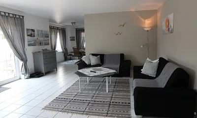 Wohnbereich mit Küchenzugang