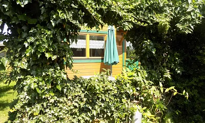 verträumte Außenansicht Ferienhaus