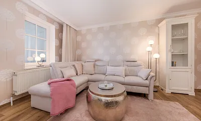 Auf der Couch kann für 1-2 Personen aufgebettet werden.