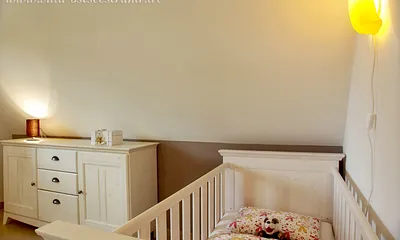 Schlafzimmer im OG (Doppel- und Kinderbett)