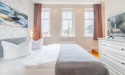 1. Schlafzimmer mit Doppelbett