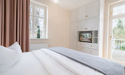 2. Schlafzimmer mit Doppelbett