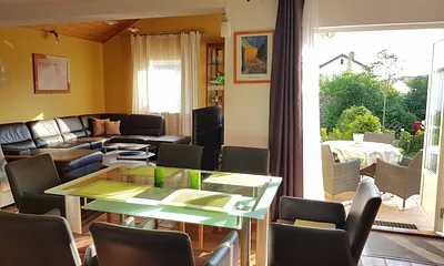 Villa Julian Einfamilienhaus - 350 m zum Strand, 3-Zimmer-Ferienhaus (Ferienhaus Villa Julian)