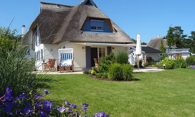 Ruhe und Entspannung bieten unser Traumhaus und unser 700 qm großer Garten mit Südausrichtung