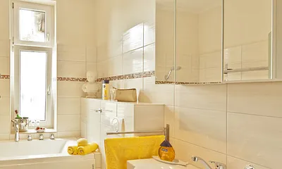 Villa See-Eck FeWo 1.OG - Badezimmer