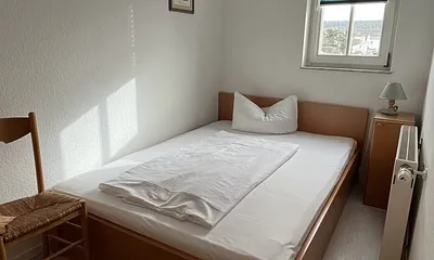 2. Schlafzimmer