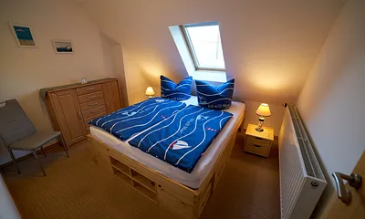 Schlafzimmer 1