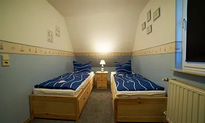 Schlafzimmer 2