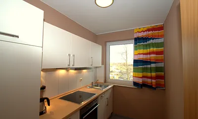 Küche mit Geschirrspüler