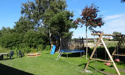 Spielplatz hinter dem Haus Wittow
