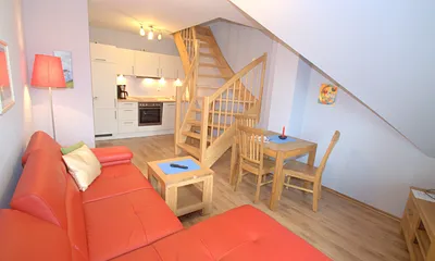 Wohnzimmer mit Küchenbereich