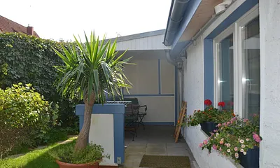 Überdachte Terrase der Ferienwohnung Ruden