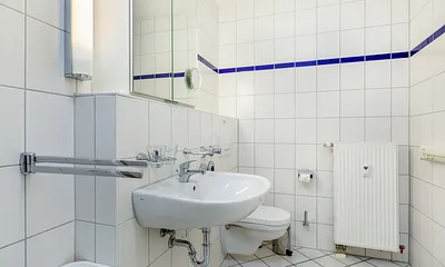 Von Mai bis September ist ein Strandkorb am Strand kostenfrei für Sie reserviert.