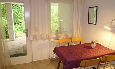 Separate Küche mit Essplatz