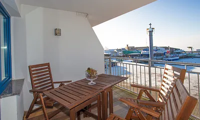 Blick vom Balkon auf den Wieker Yachthafen