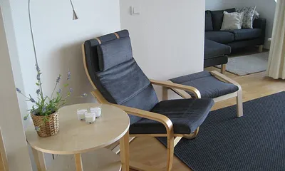 wunderschöne, helle Wohnung, bei der Sie aus allen Räumen auf die See schauen können