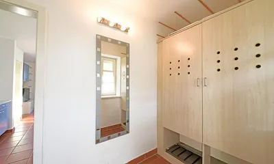 Flur mit Einbauschrank