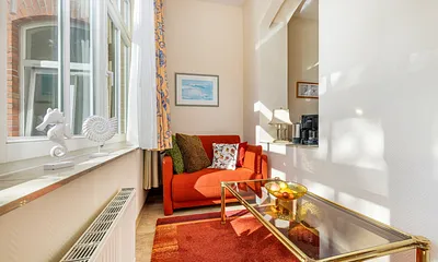 Hier der Blick in die nach Süden ausgerichtete Loggia.