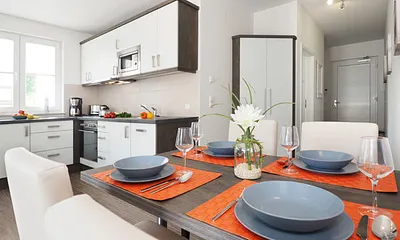 im Wohnraum integrierte Küchenzeile