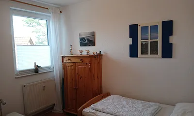 2. Schlafzimmer mit 2 Einzelbetten