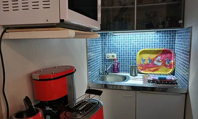 Kochnische mit E- Geräten