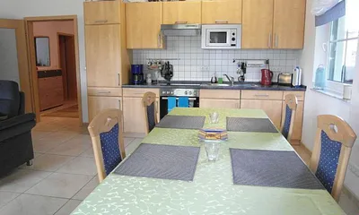 offene Küche mit Essbereich