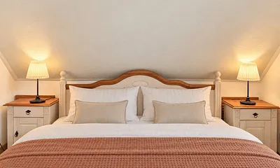 Schlafzimmer mit gemütlichem Bett zum Entspannen.