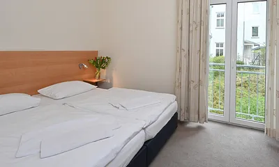 Schlafzimmer Wohnung 3 180*200cm Bett