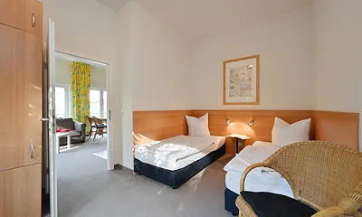 Schlafzimmer 2  Bett je 90*200cm