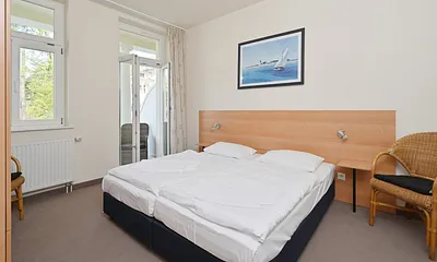 Schlafzimmer 1 Doppelbett 180 cm * 200 cm Wohnung 5