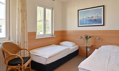 Schlafzimmer 1 mit 2 Einzelbetten 90*200cm