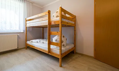 Schlafzimmer mit Hochbett