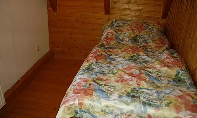 Schlafnische mit ausziehbaren Rollbett für 2 Personen