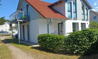 Balkon und Außenansicht
