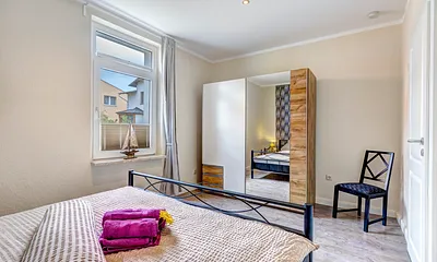 Schlafzimmer 1 Ansicht 2