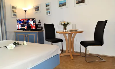 32" LED TV und HiFi Anlage