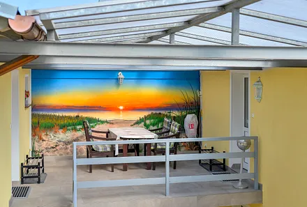 überdachte Terrasse im Außenbereich