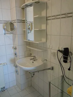 Teilansicht des Bades