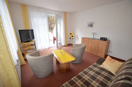 WZ  Wohnung Nr 4 gr. Südbalkon / ausziehbare Schlafcouch