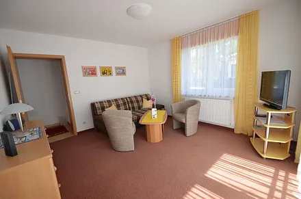  Wohnzimmer/ WLAN/ Flachbild- TV/ 40 Programme