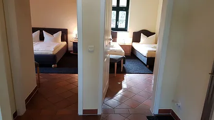 Blick in die beiden Schlafzimmer