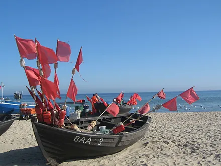 Fischerboote am Ostseestrand