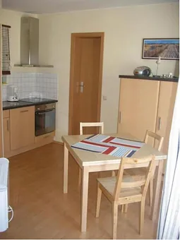 Wohnküche mit kompletter Einbauküche, Geschirrspüler, Backofen, Gefrierfach, ..