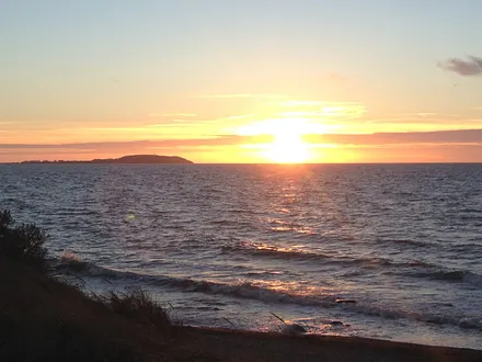 Sonnenuntergang an der Meerseite mit Hiddenseeblick