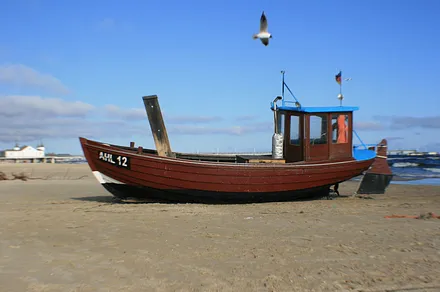 Fischerboot am Strand