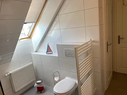 helles frisches Badezimmer